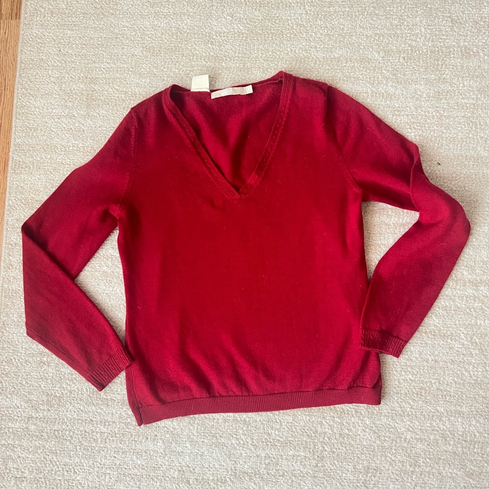 Women's wool V-Neck Red Sweater